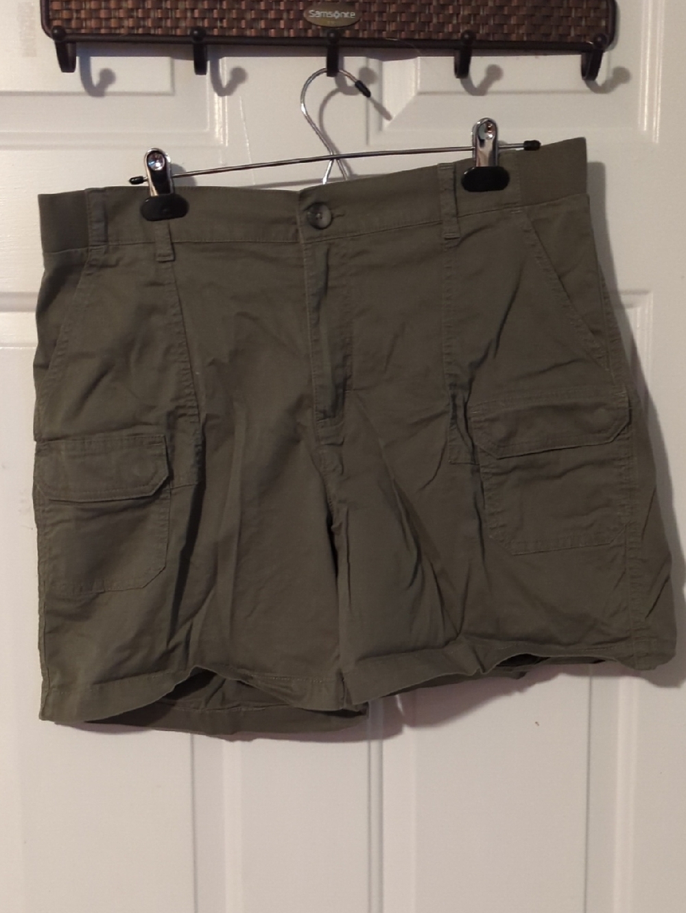 Olive Green Cargo Shorts Lee Relaxed Fit Women's Size 14 Stretch Comfy